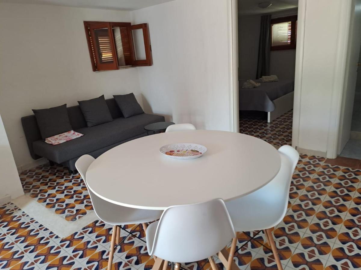 Villa Rita Apartment Фонтане Бианче Стая снимка